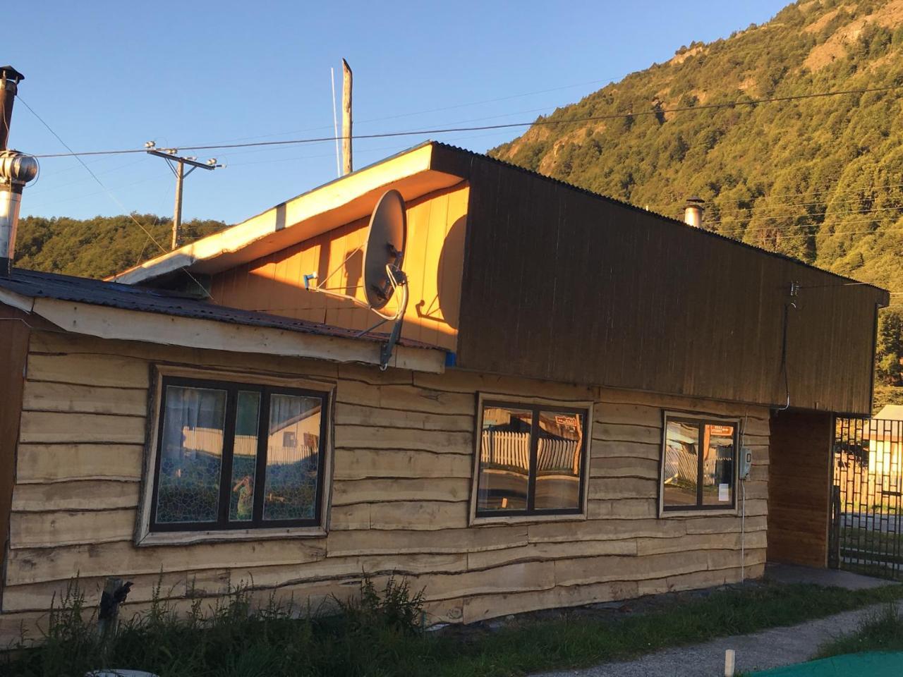 Puesto Cánogas Hostal Villa O'Higgins Exterior foto